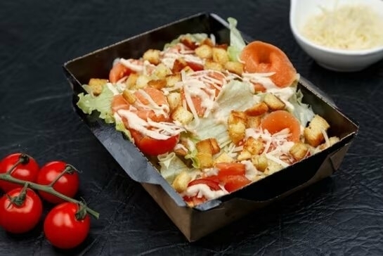 Цезарь с слабосолёной сёмгой