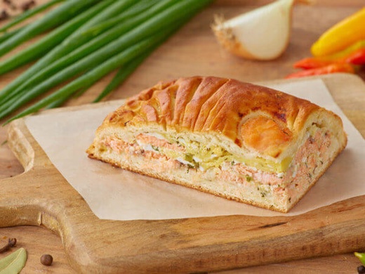 С рыбой и картофелем (сдобное) 2500 г