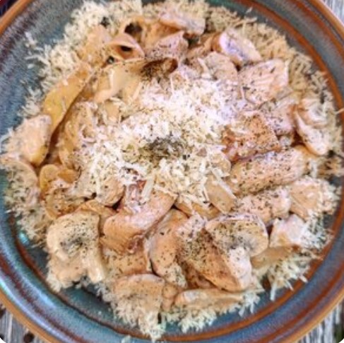 Феттуччине с курицей и грибами