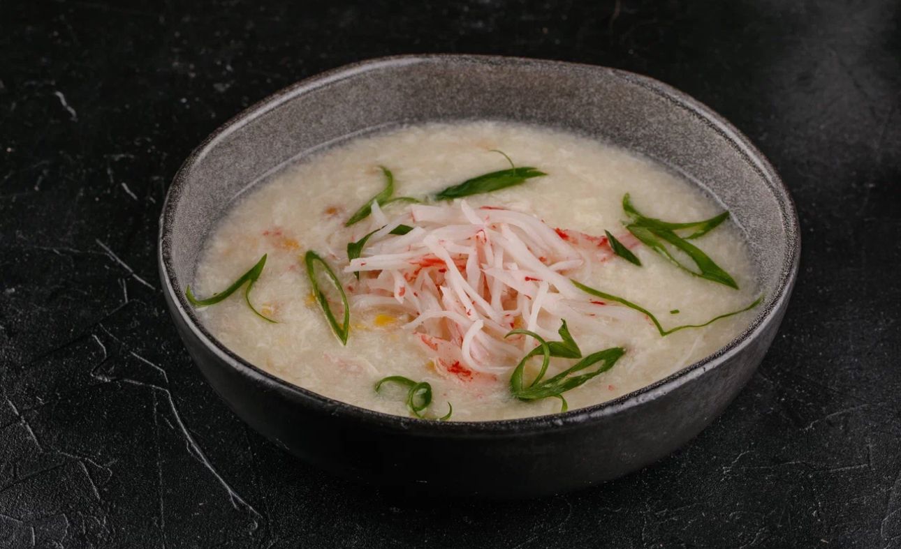 Яичный суп с кукурузой и крабом