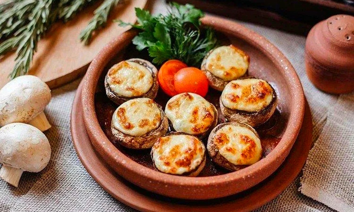 Шампиньоны фаршированные