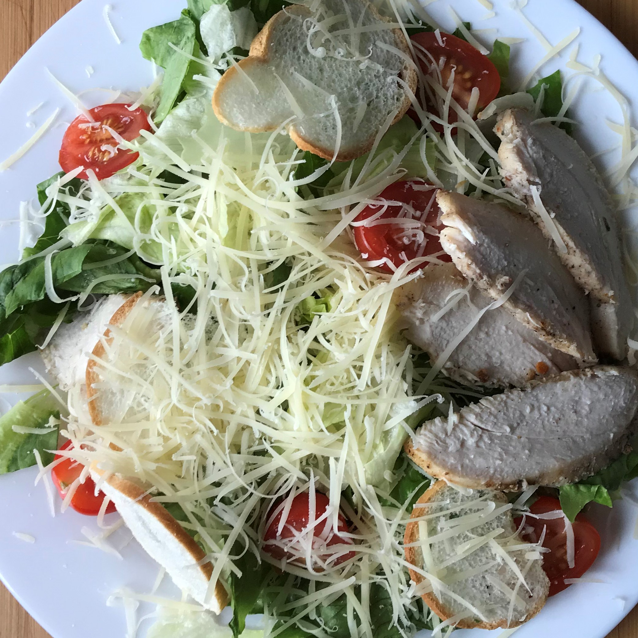 Салат Цезарь с курицей