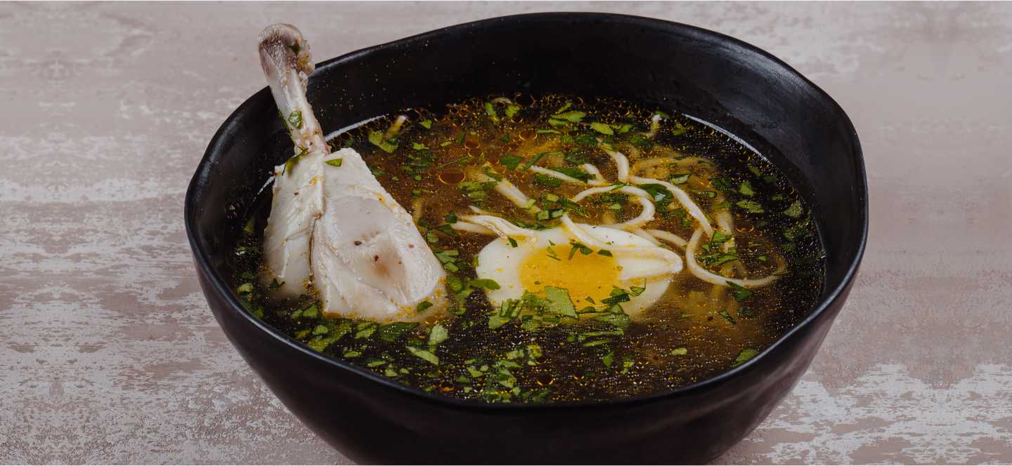 Куриный суп с лапшой и потрошками