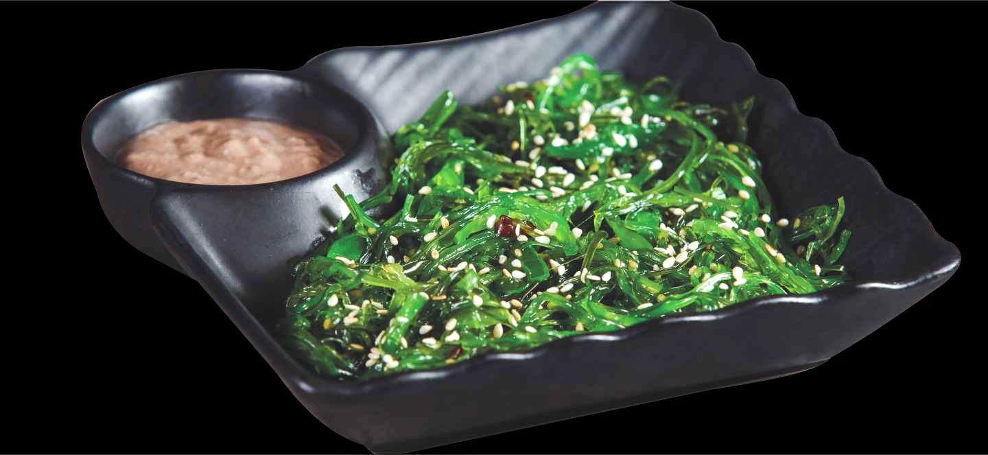 Чука с ореховым соусом и кунжутом