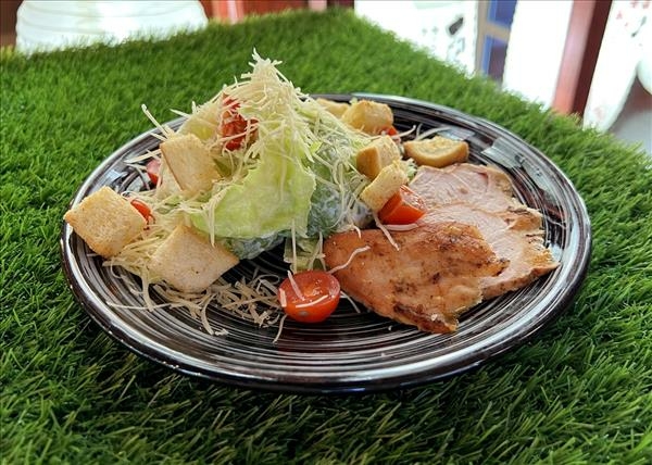 Цезарь с курицей