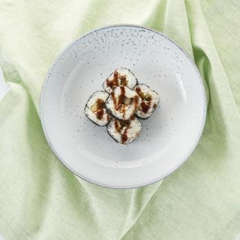 Ролл с курицей и грибами chibbis