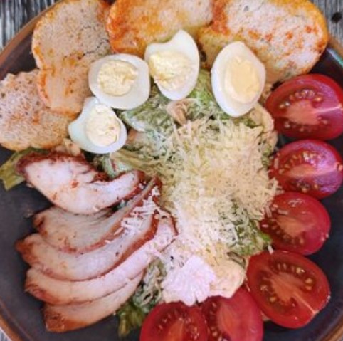 Цезарь с курицей