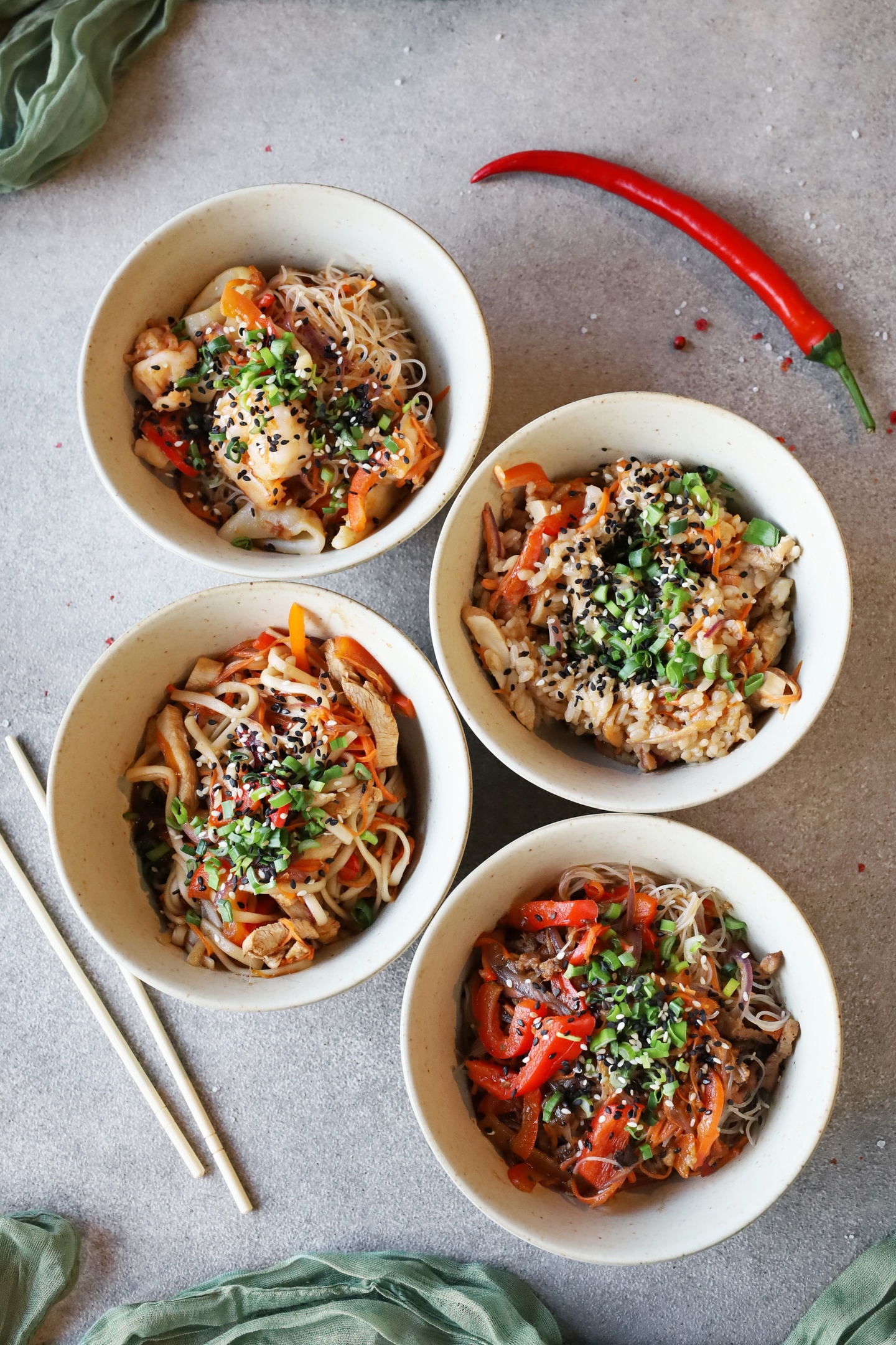 WOK фунчоза с морепродуктами 