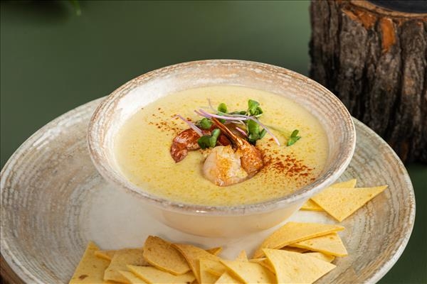 Крем суп со сладкой кукурузой и тигровыми креветками
